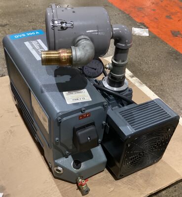Bomba de vacío de aire acondicionado de 6.3 Kw de potencia en el eje GVS300A Límite de vapor 10 mbar Elección ideal para la evacuación y recuperación de refrigerante