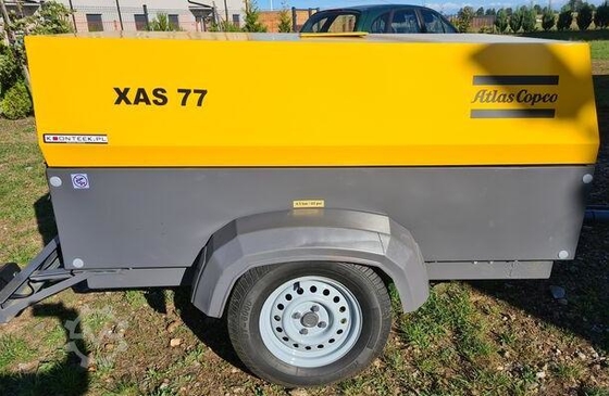 Compresor portátil de grado industrial XAS77E con FAD 4.2 m³/min y color negro