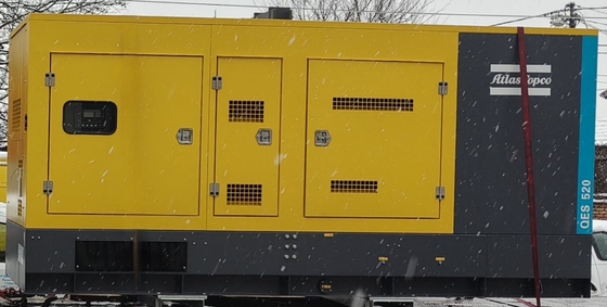 Generador de energía con refrigeración por agua QES520 para temperatura ambiente de trabajo 10/50 C 5700 KG